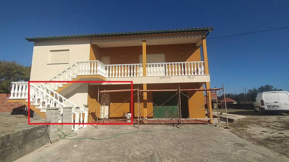 Arrrenda-se T1 Vieirinhos, Carriço