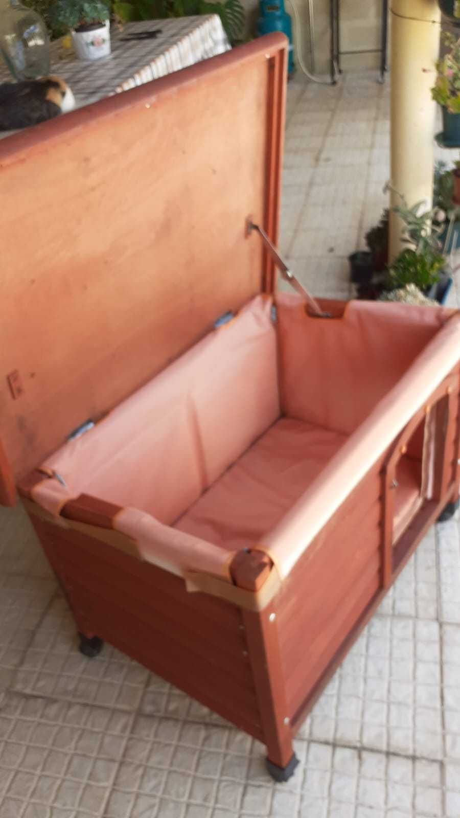 Casota para cão de pequeno porte