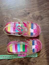 Sandałki dla dziewczynki