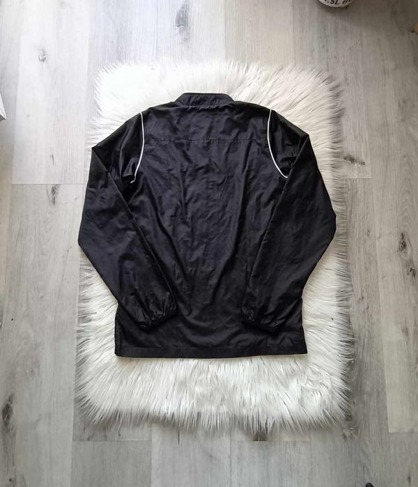 Lekka kurtka sportowa Nike rozm 147-158