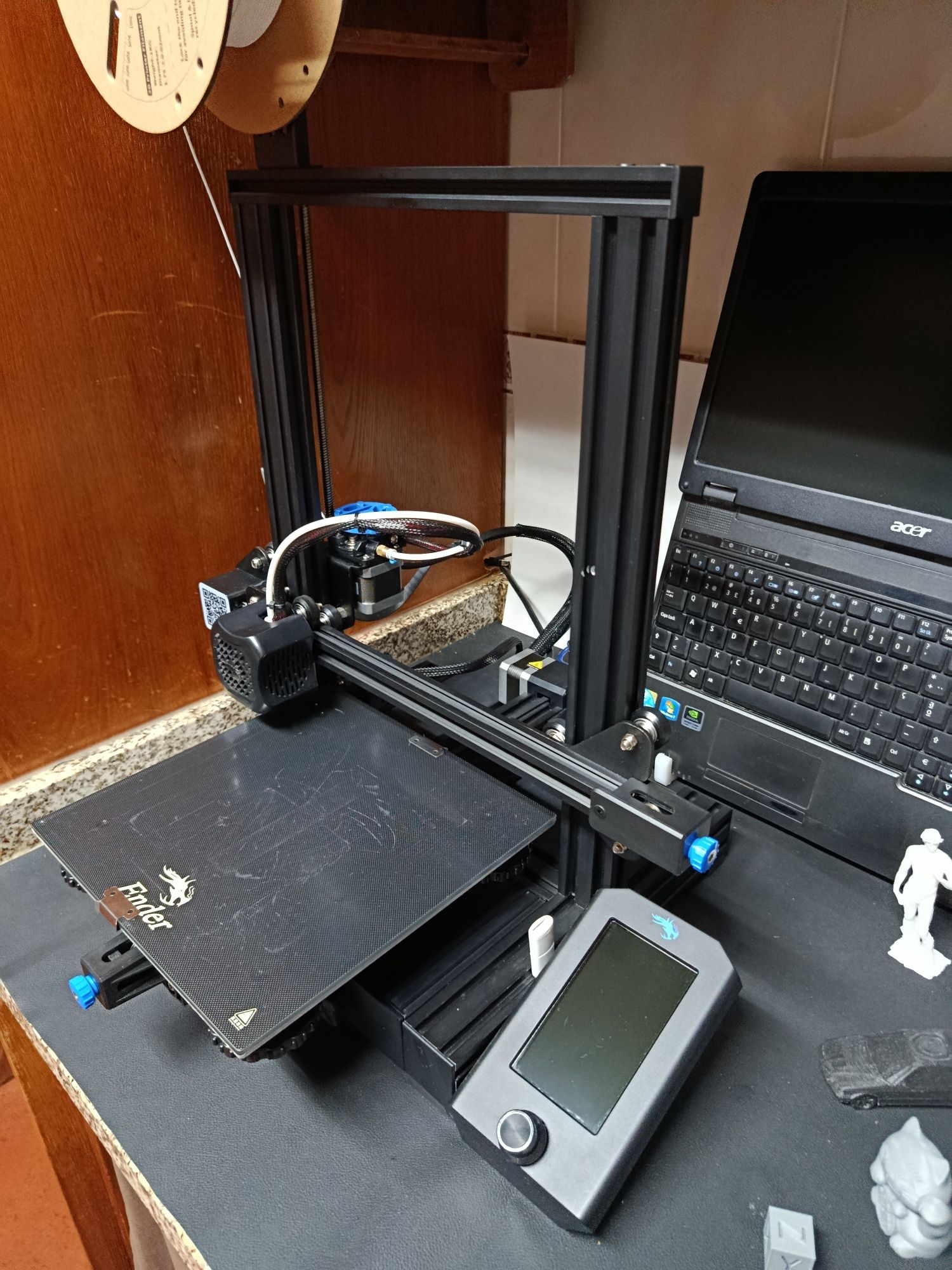 Creality Ender 3 V2 - impressora 3d