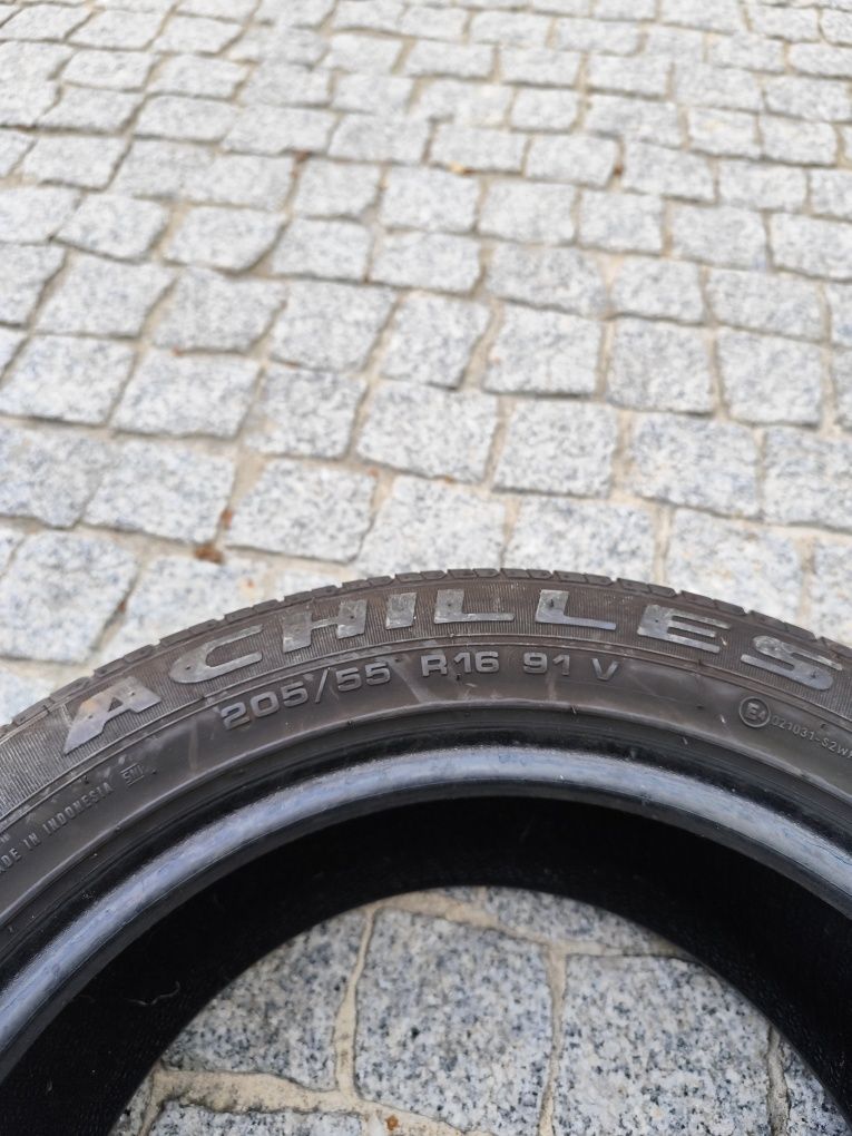 Pneu 205/55 R16 quase novo