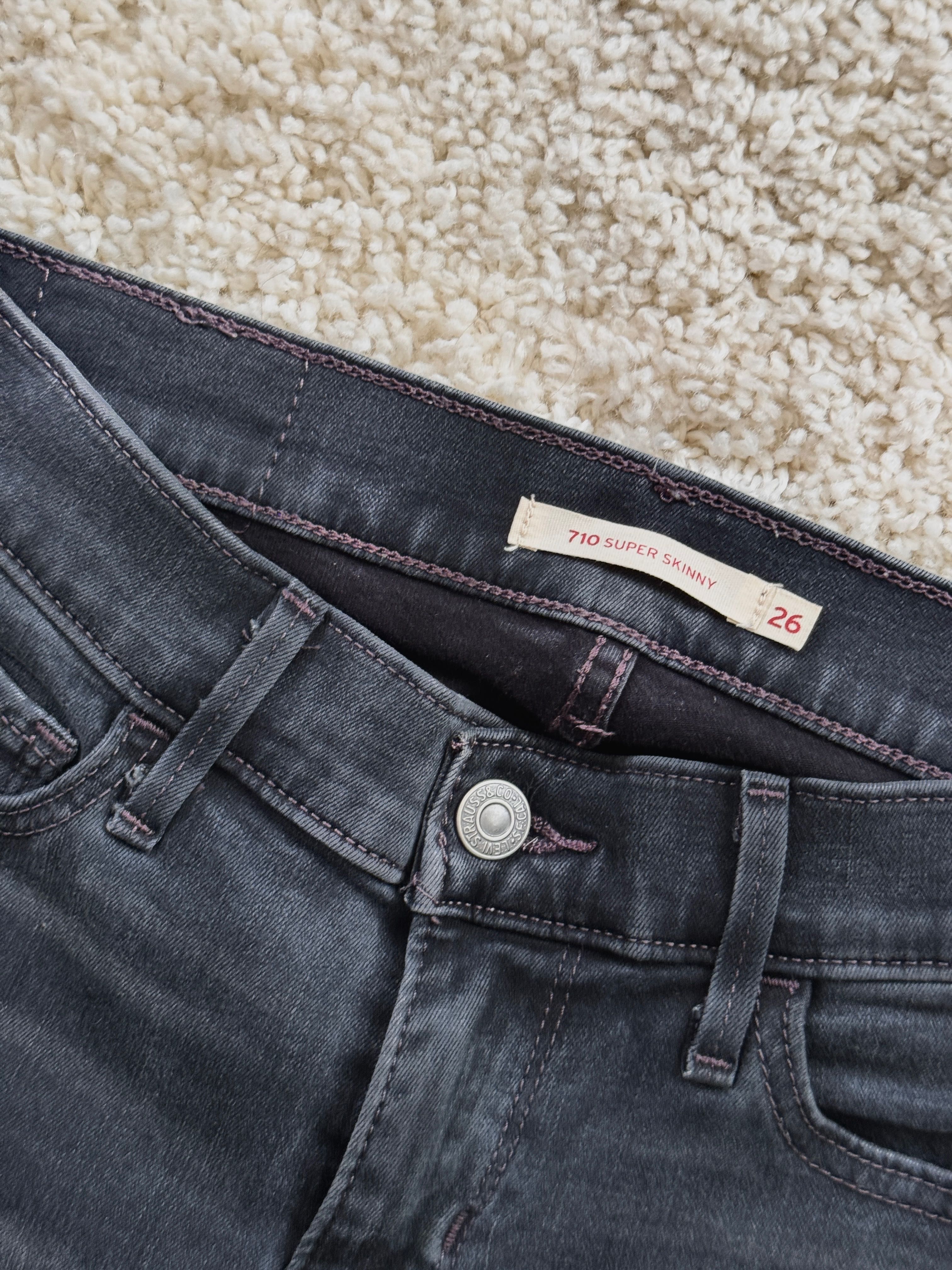 Джинси Levi’s 710 жіночі