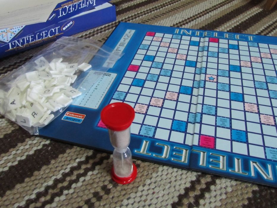 Intelect - O jogo de palavras cruzadas