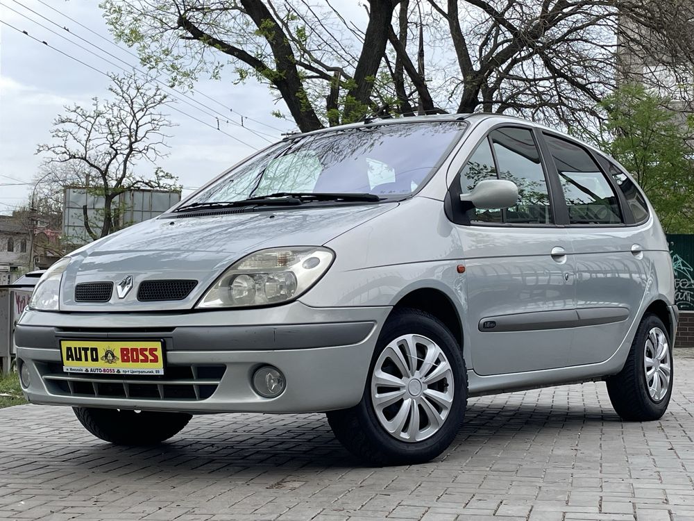 Renault Scenic                   .