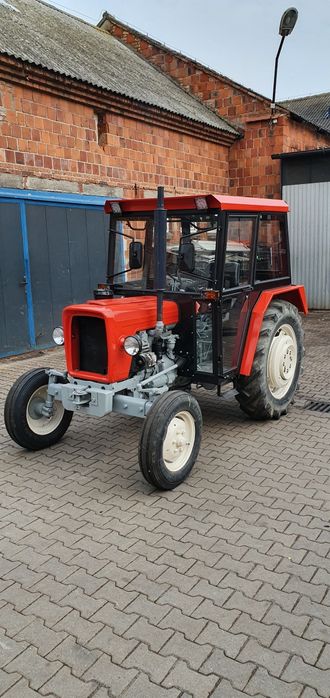 Kabina c330 c360 Kabina ciągnikowa c330 c4011 maska c360