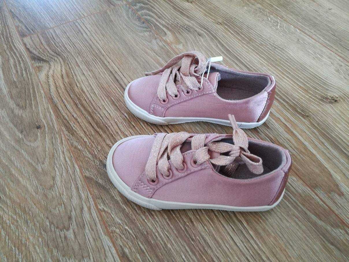 buty dla dziecka zara