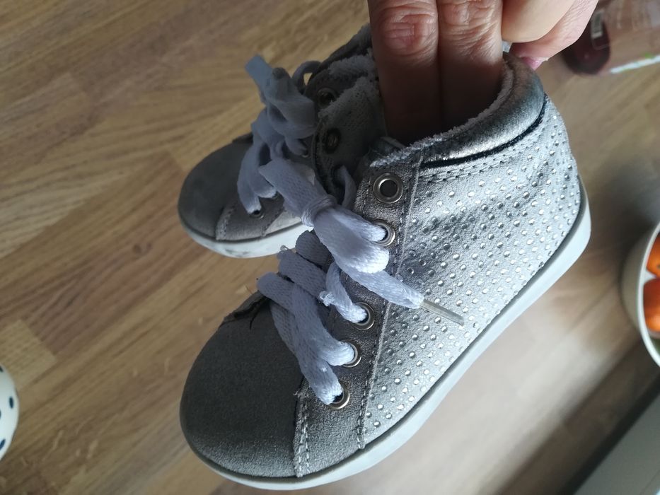 Tenisówki buty przejściowe 22