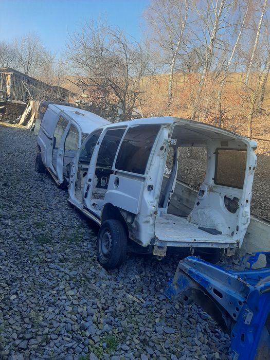 Деталі кузова фіат добло скудо пежо партнер експер рено кенго