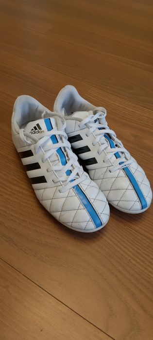 Продам бутци,копы adidas 11Questra TF оригинал 38р