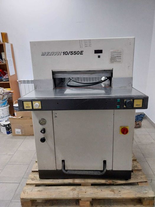 Profesjonalna gilotyna poligraficzna – sprawna w bardzo dobrym stanie.