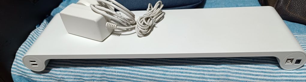 Apoio écran e hub com 6 USB