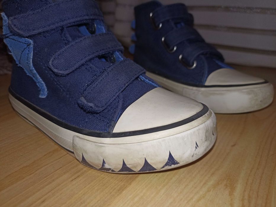 Trampki rozm 26 dinozaury