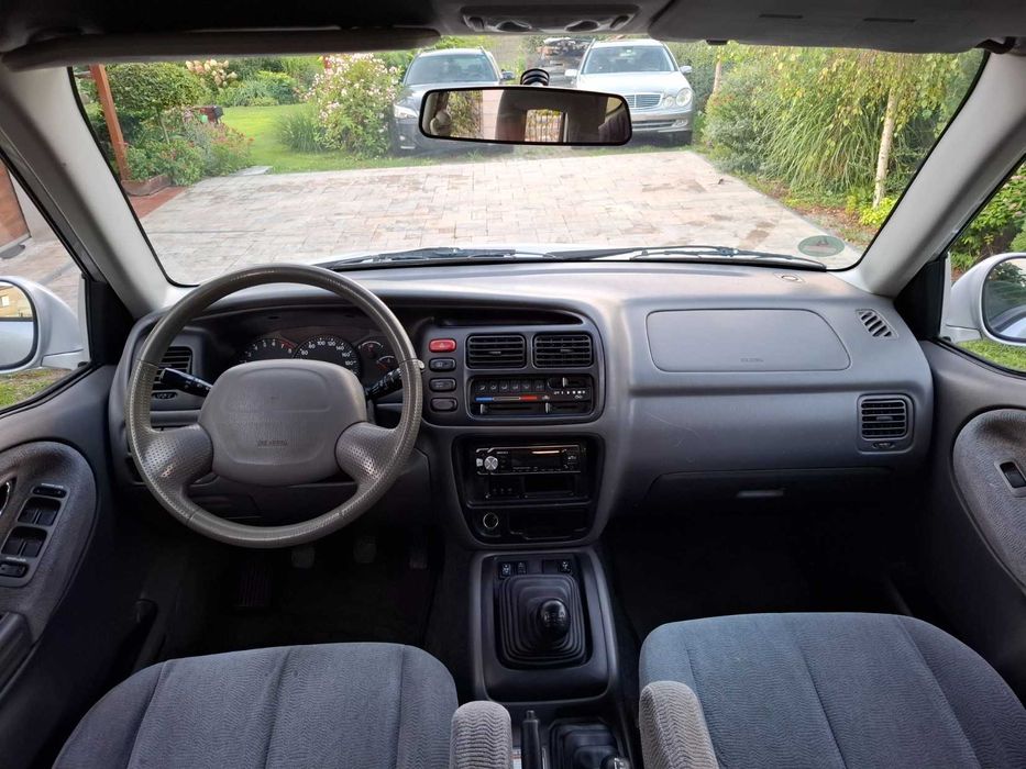 Suzuki Grand Vitara XL7 2.7 V6 7os serwisowana, bez rdzy, manual