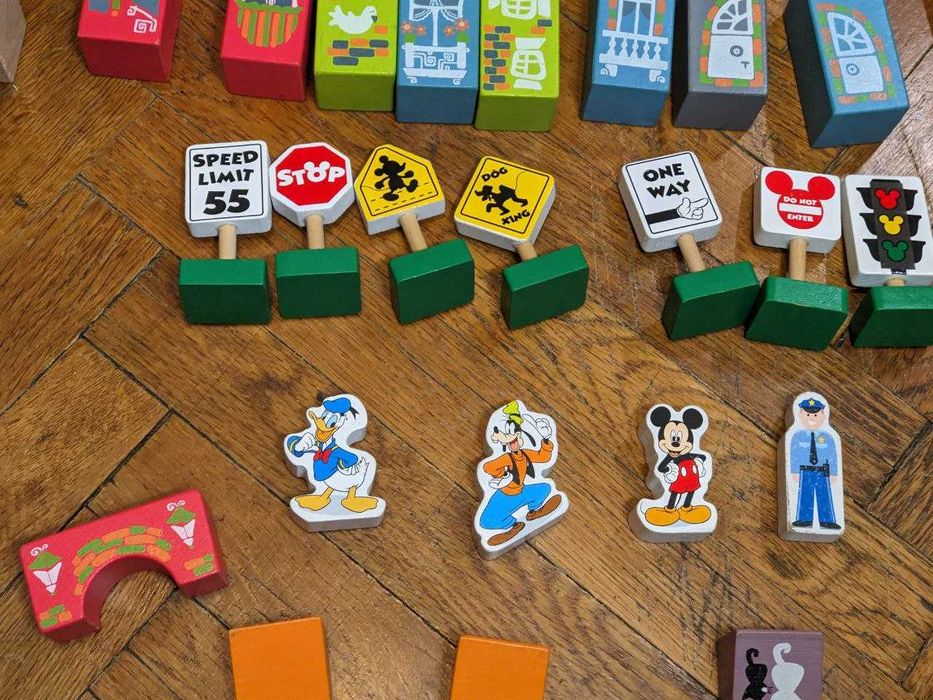 Дитяча дерев'яна залізниця Disney Ціна за весь лот