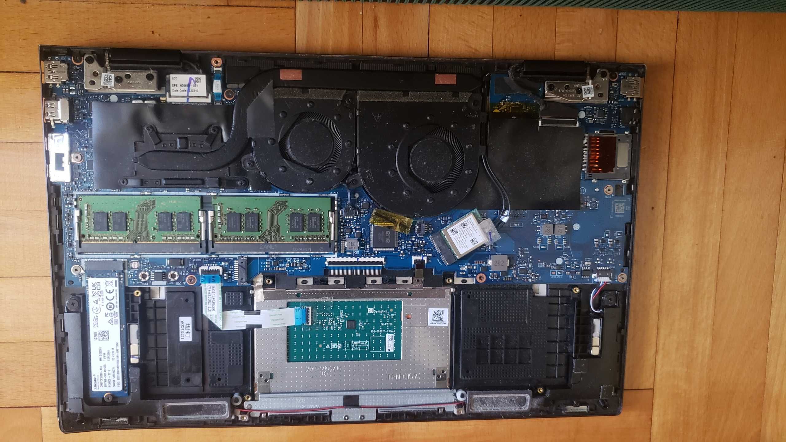 Ігровий Ноутбук Hp envy x360 2 in 1 Ryzen 5 5625U  6 ядер и 12 потоків