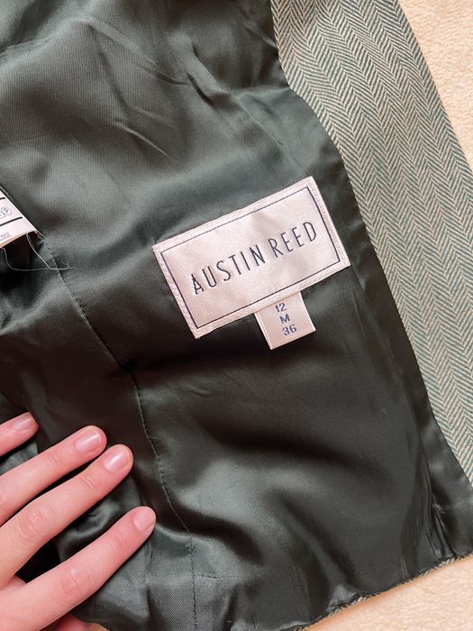 Жіночий вовняний жакет