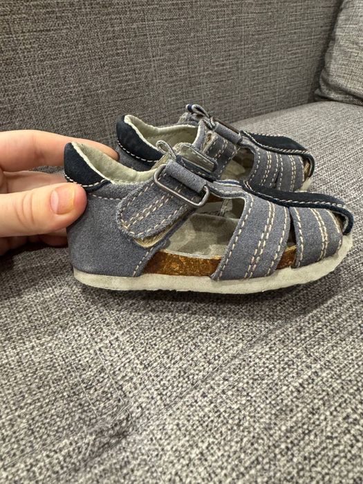 Дитяче взуття 22розмір