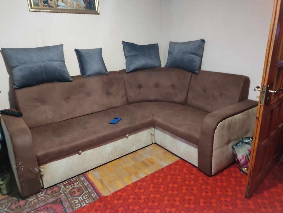 Продам терміново мягкий уголок 4000 гр