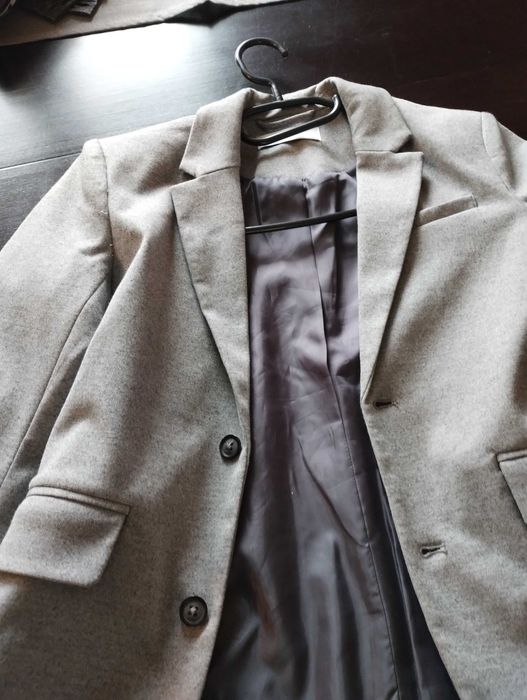 Garnitur Reserved szary + koszula biała, roz. 140