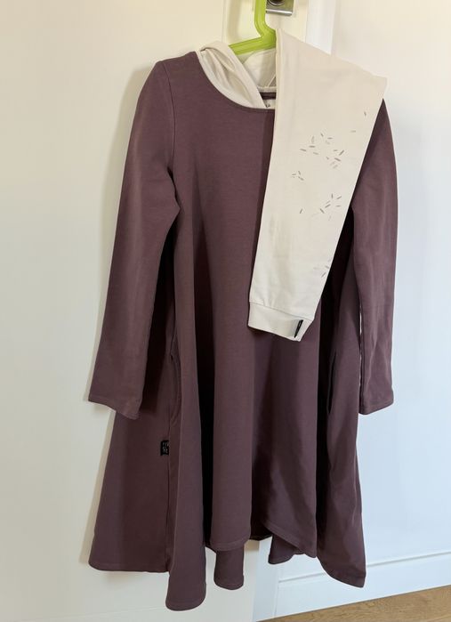 134/140 Piu Di Me tunika kaptur monk jak nowa