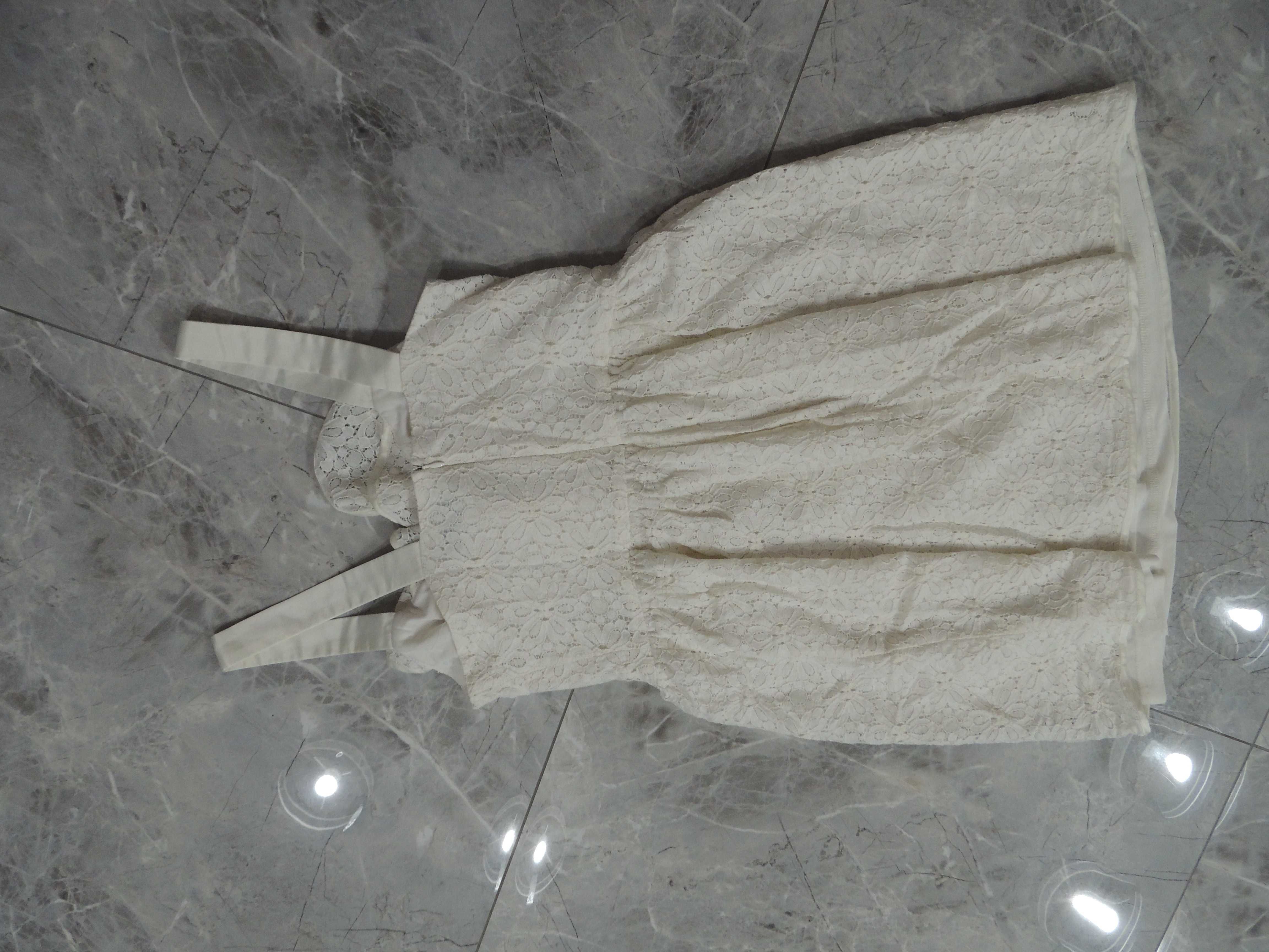 biała śmietankowa sukienka koronkowa na ramionach M 38 żabot elegancka