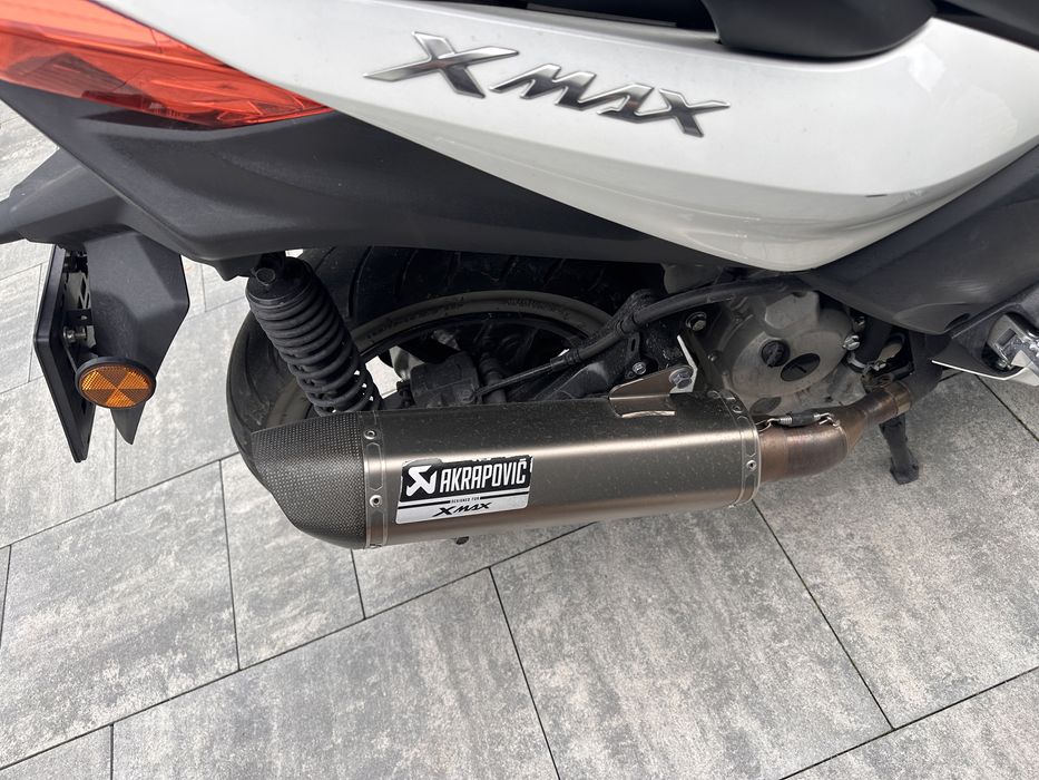 Yamaha xmax 300 salon pl akrapovic