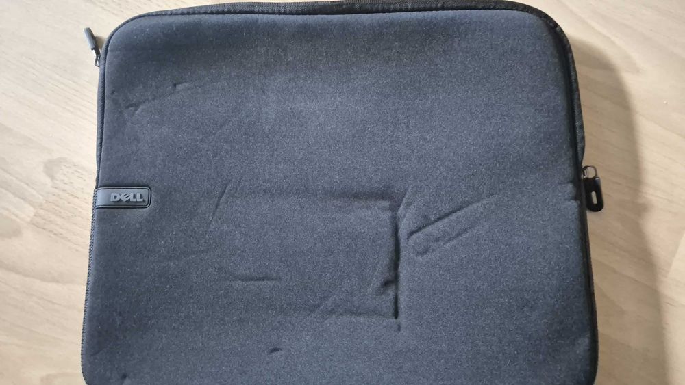 Etui Dell na laptopa
