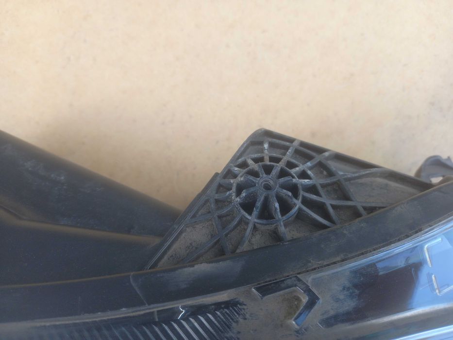 reflektor lampa przód opel insignia lift led 13-17 prawy europa cały