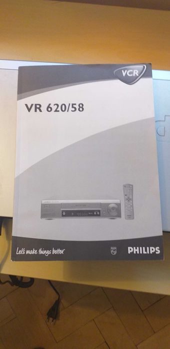 Magnetowid VHS marki PHILIPS model VR620