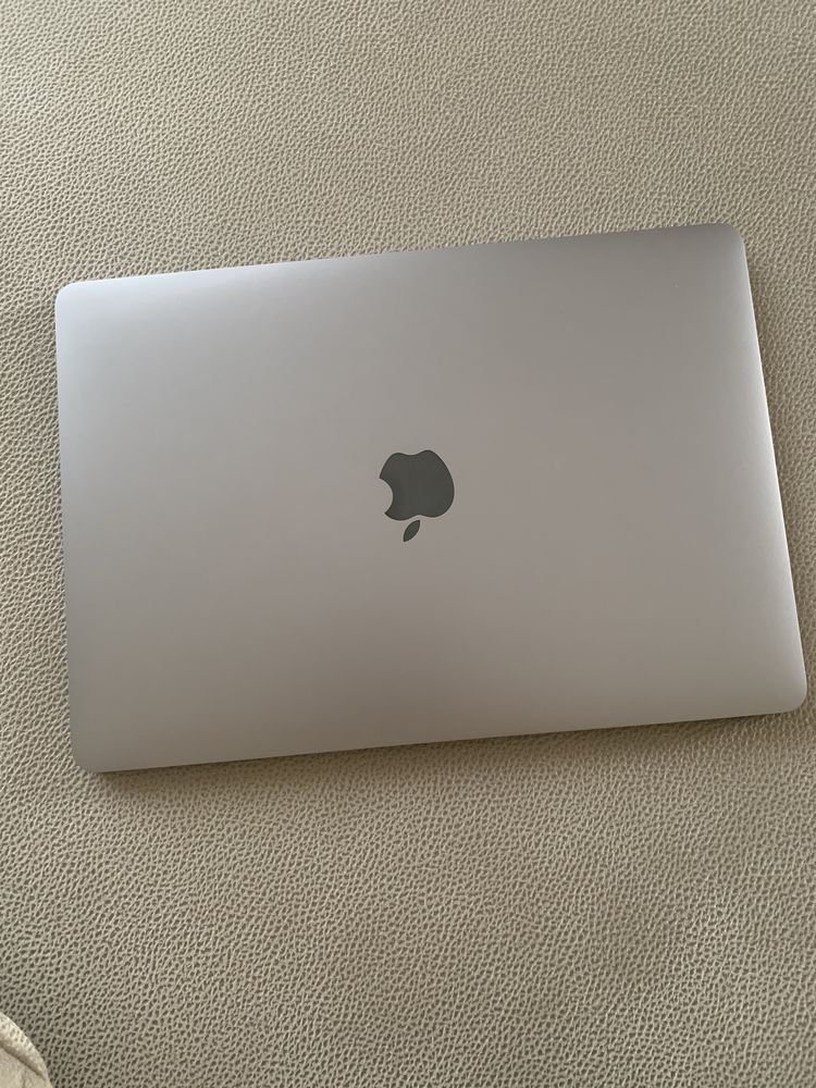 Apple MacBook Pro 13”, 2017 (Oferta Bolsa de transporte)