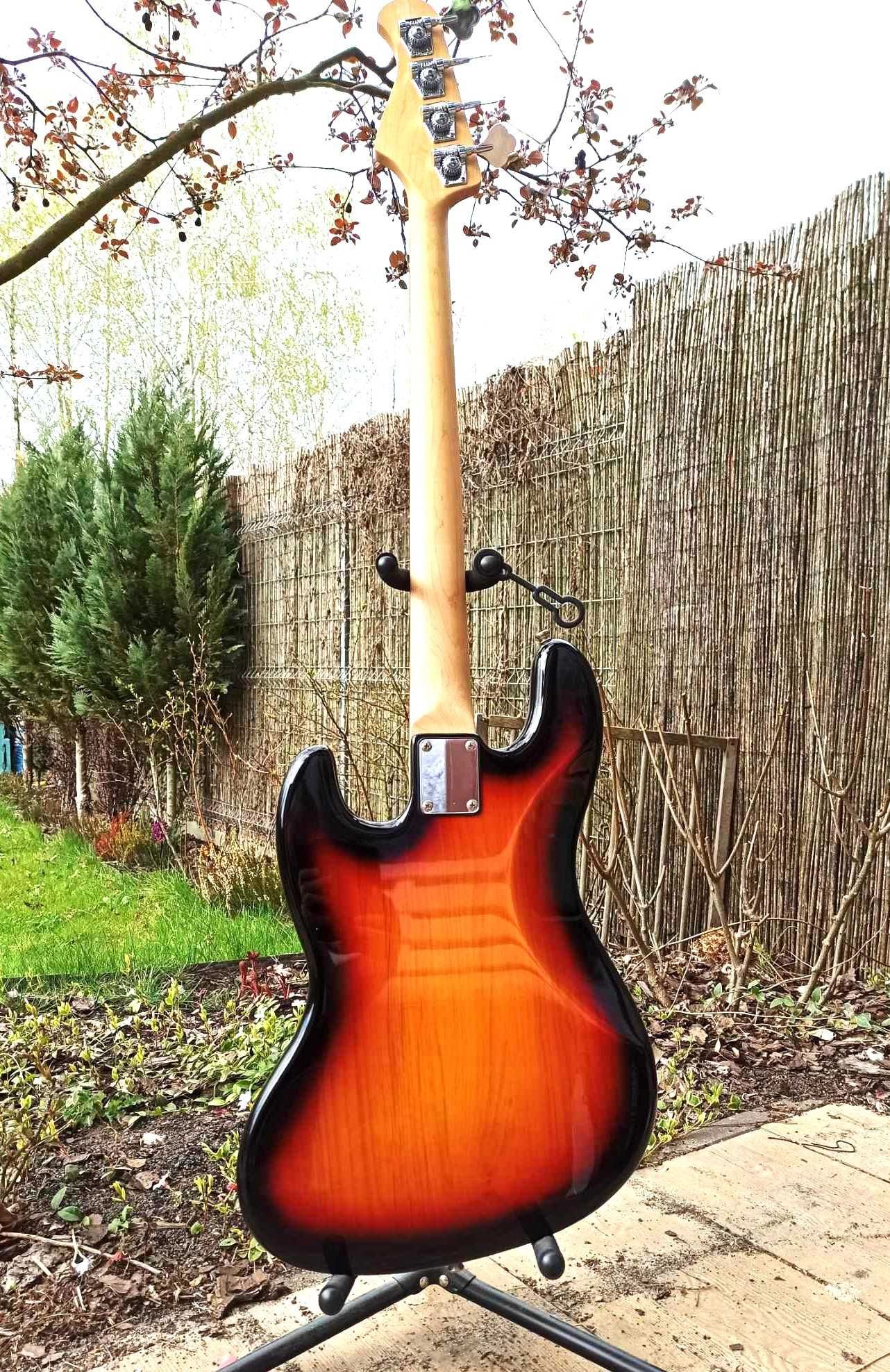 gitara basowa Bacchus Universe Series//Jazz Bass