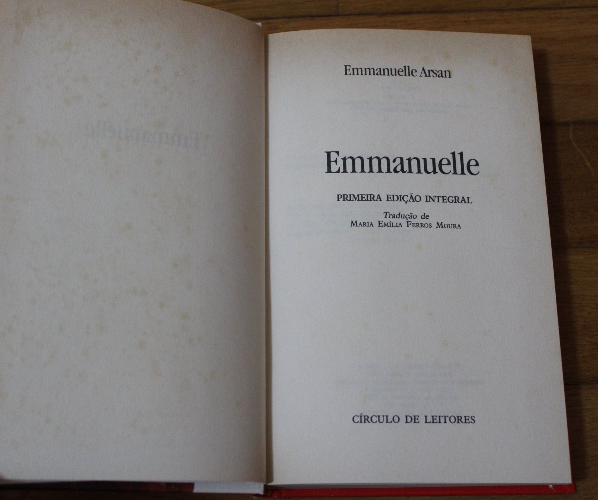 Livro "Emmanuelle", de Emmanuelle Arsan