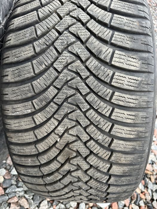 Зимова резина 295/40/20