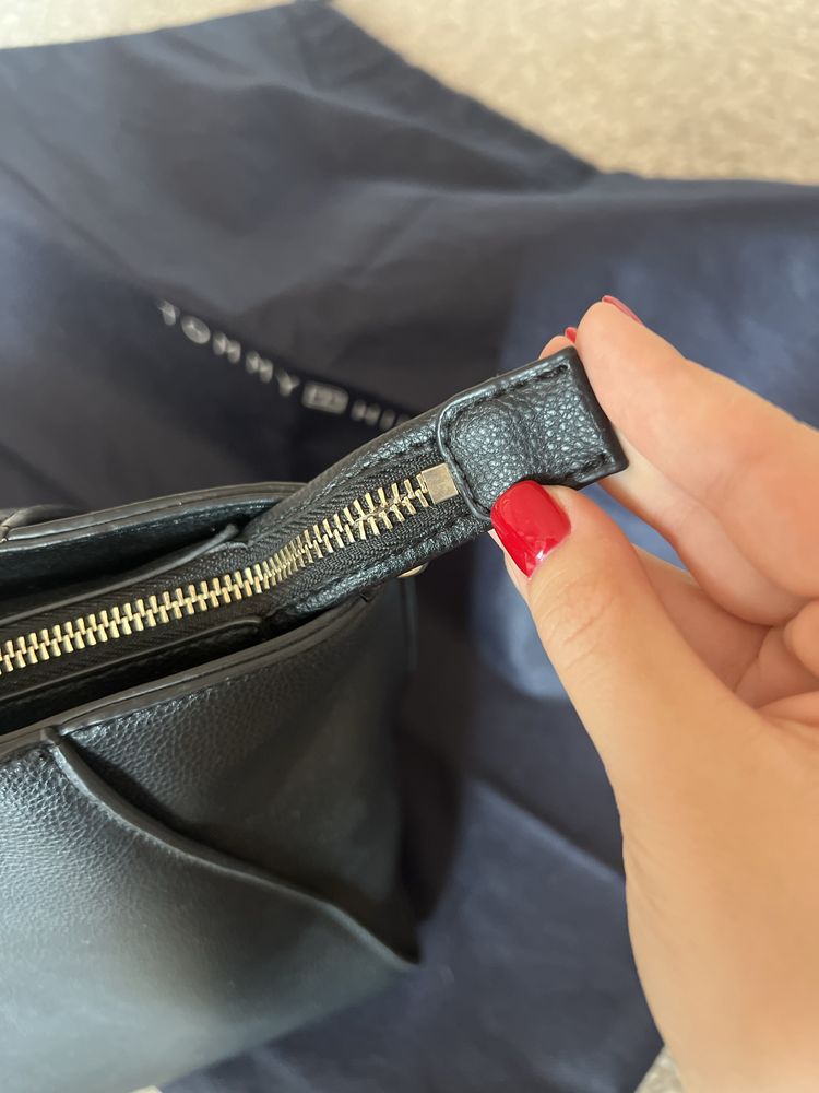 Сумка Тоут Tommy Hilfiger жіноча