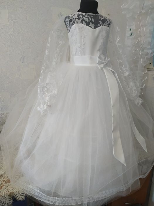 Плаття білосніжне на дівчинку 8-10 рочки. Сукня біла на Новий рік 8-10