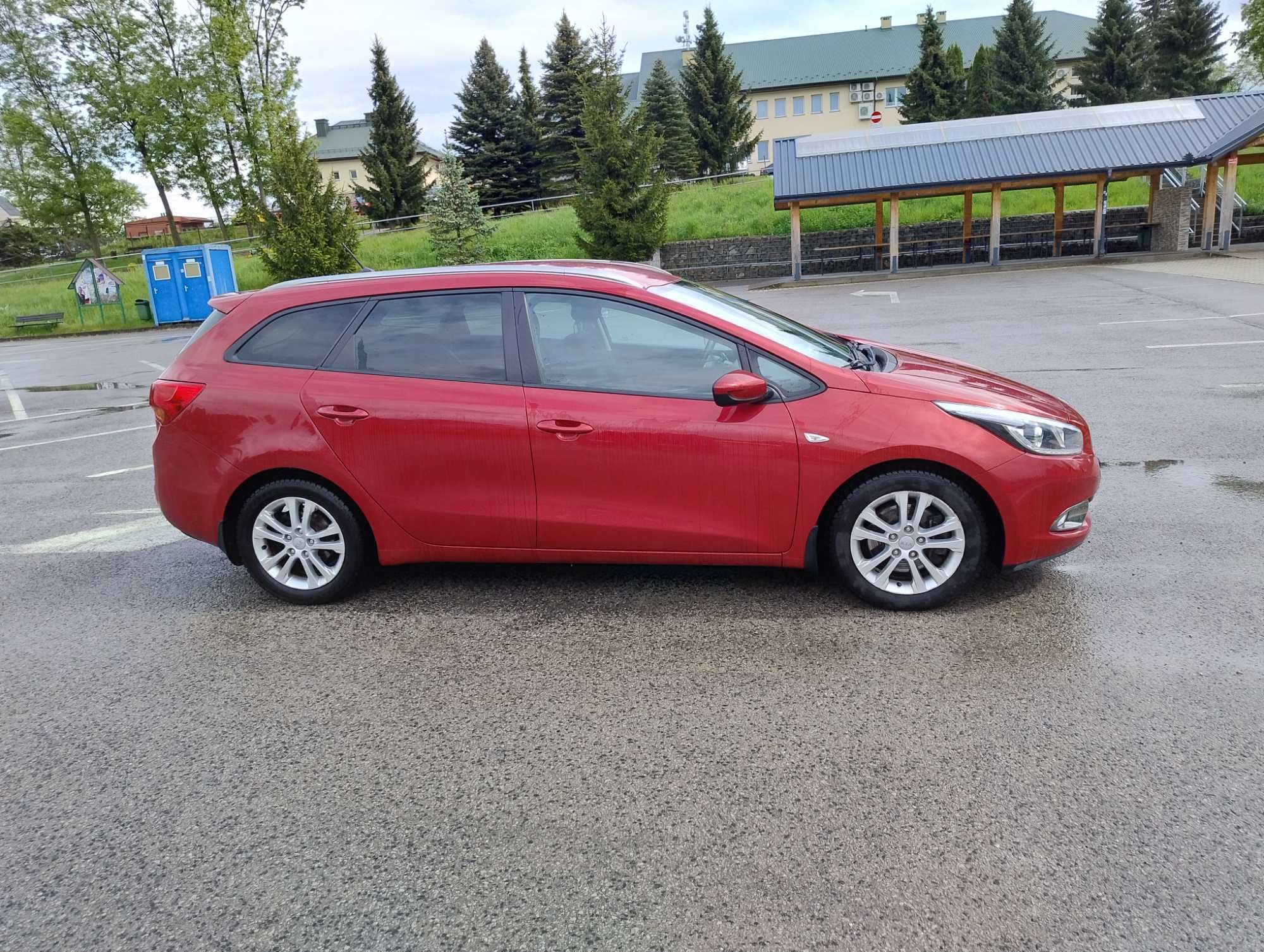 Kia Cee'd 1.4 CRDI Diesel 90KM niski przebieg