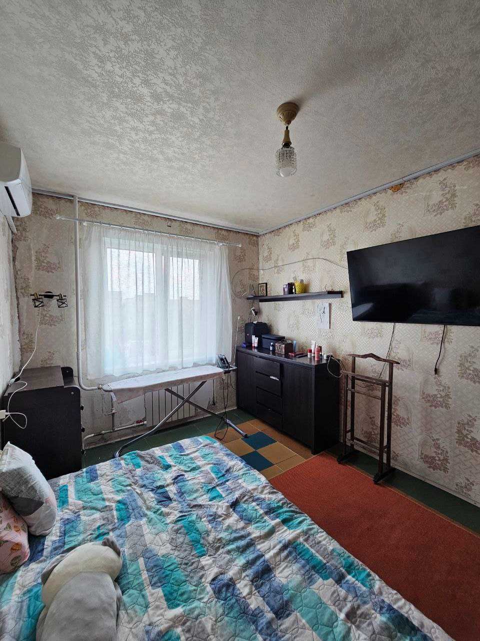 Продам 2к квартиру з частковим ремонтом жм Клочко