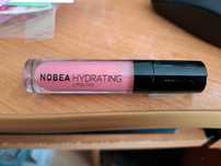 Nawilżający błyszczyk do ust Nobea odcień bubblegum