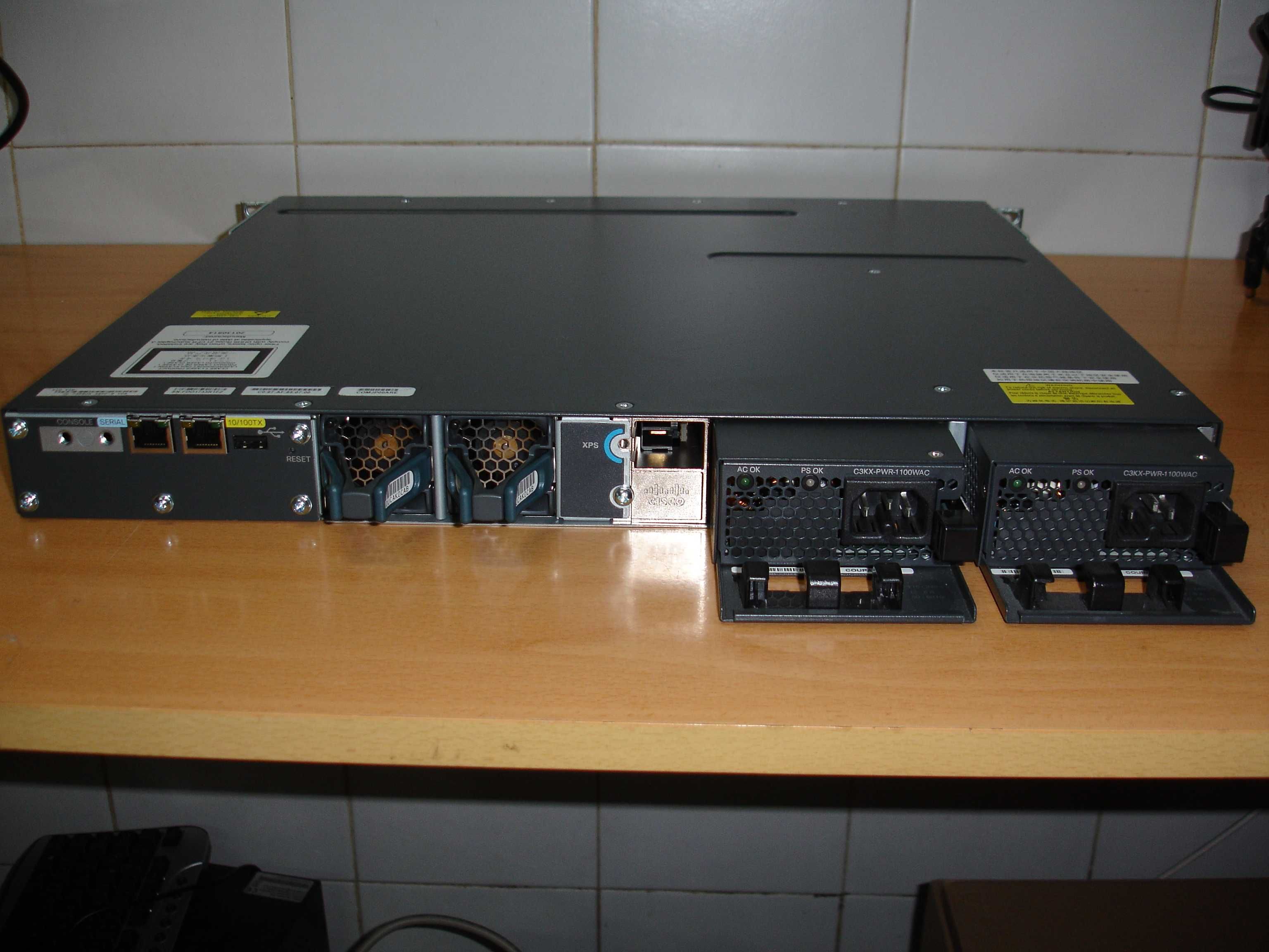 Cisco Catalyst 3560-X (PoE+) + C3KX-NM-10G