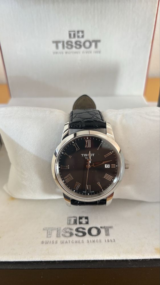 Relogio Tissot com pequena inscrição