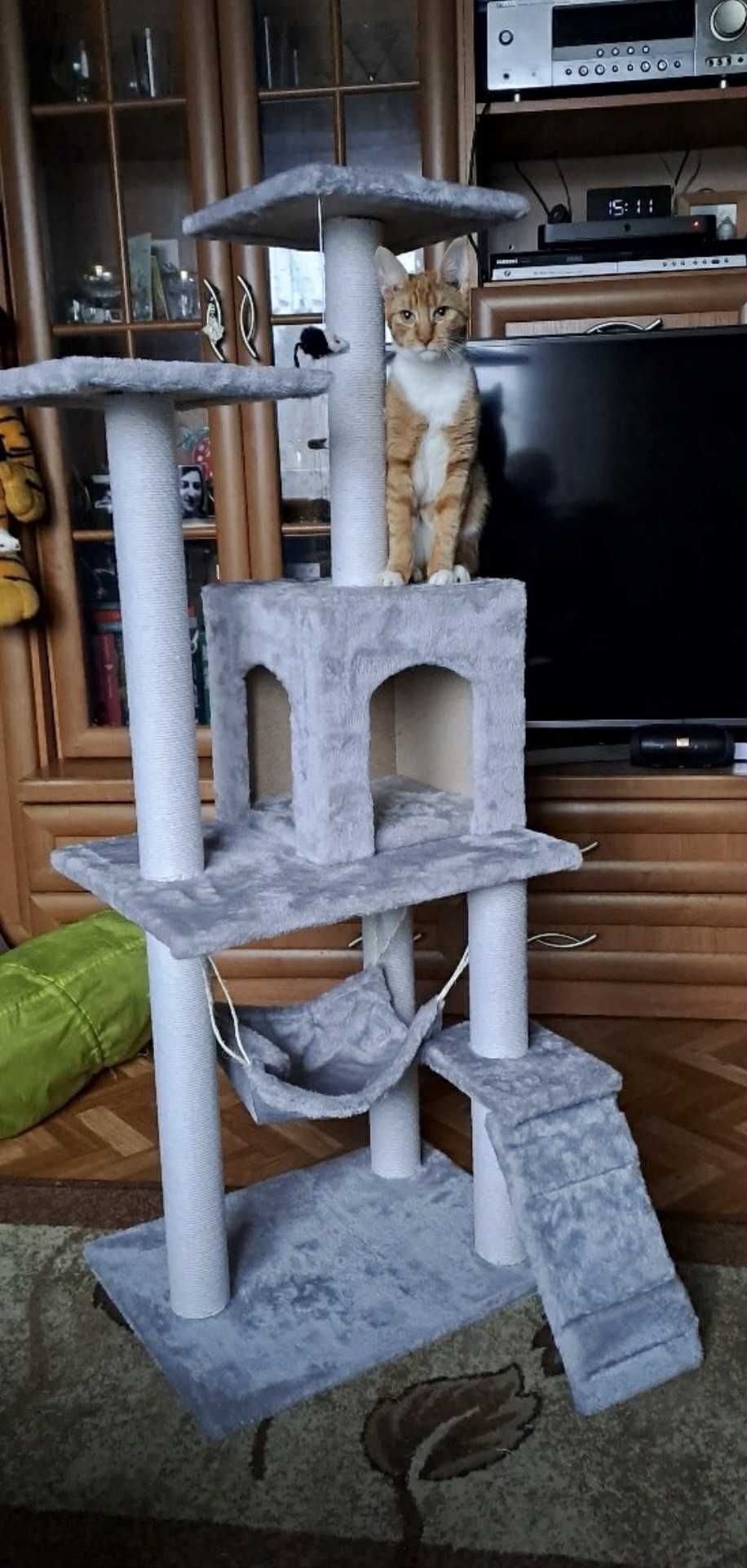 Wysoki drapak 125 cm z domkiem, platformami i hamakiem dla kota