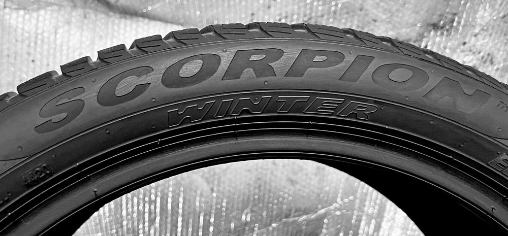 Шини Б/в 235.45.20 пара Pirelli