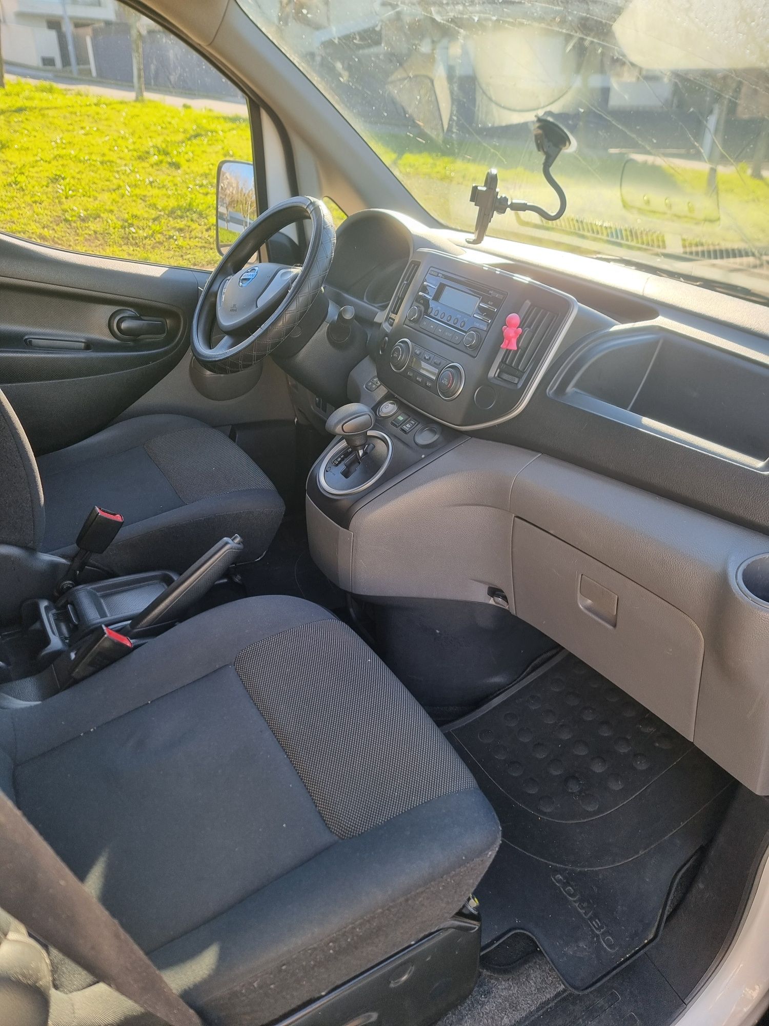 Carrinha  nissan nv200 eléctrica