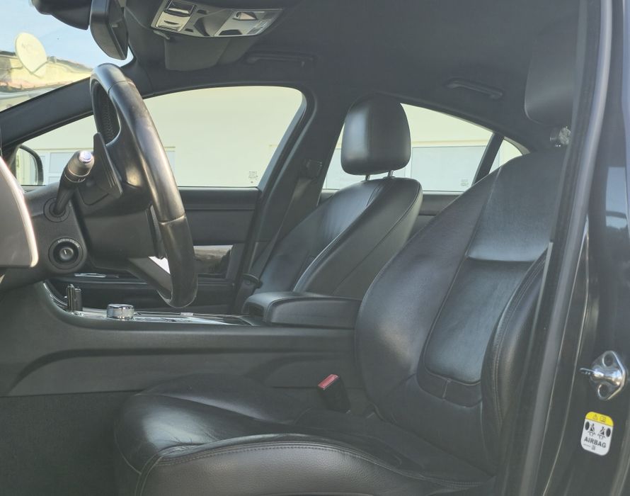 Jaguar xf 2.2d 160 000 klm blak edition R