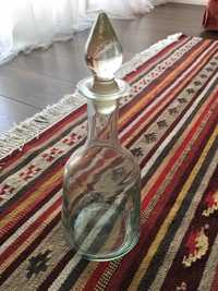 Garrafa de vidro antiga