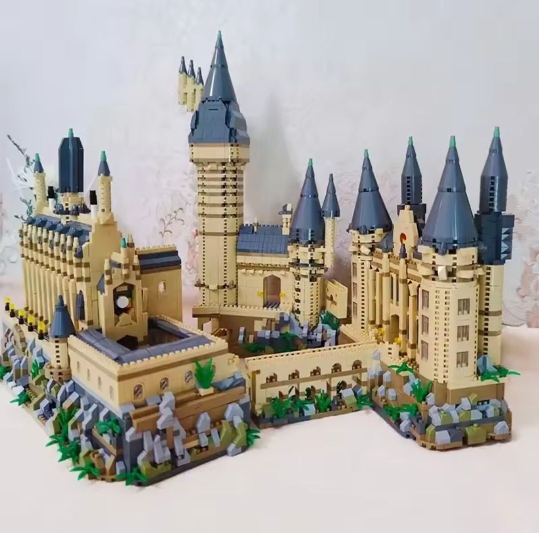 Конструктор Замок Хогвартс Гаррі Поттер 6369 деталей lego лего
