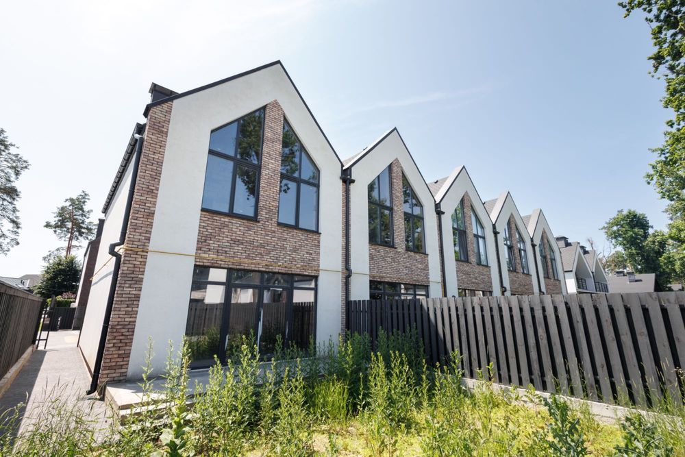 БОКОВИЙ готовий таунхаус в котеджному містечку!