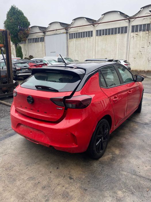 Salvado Opel Corsa F 1.2 MHEV Hybrid | 9.692 Km | 2024