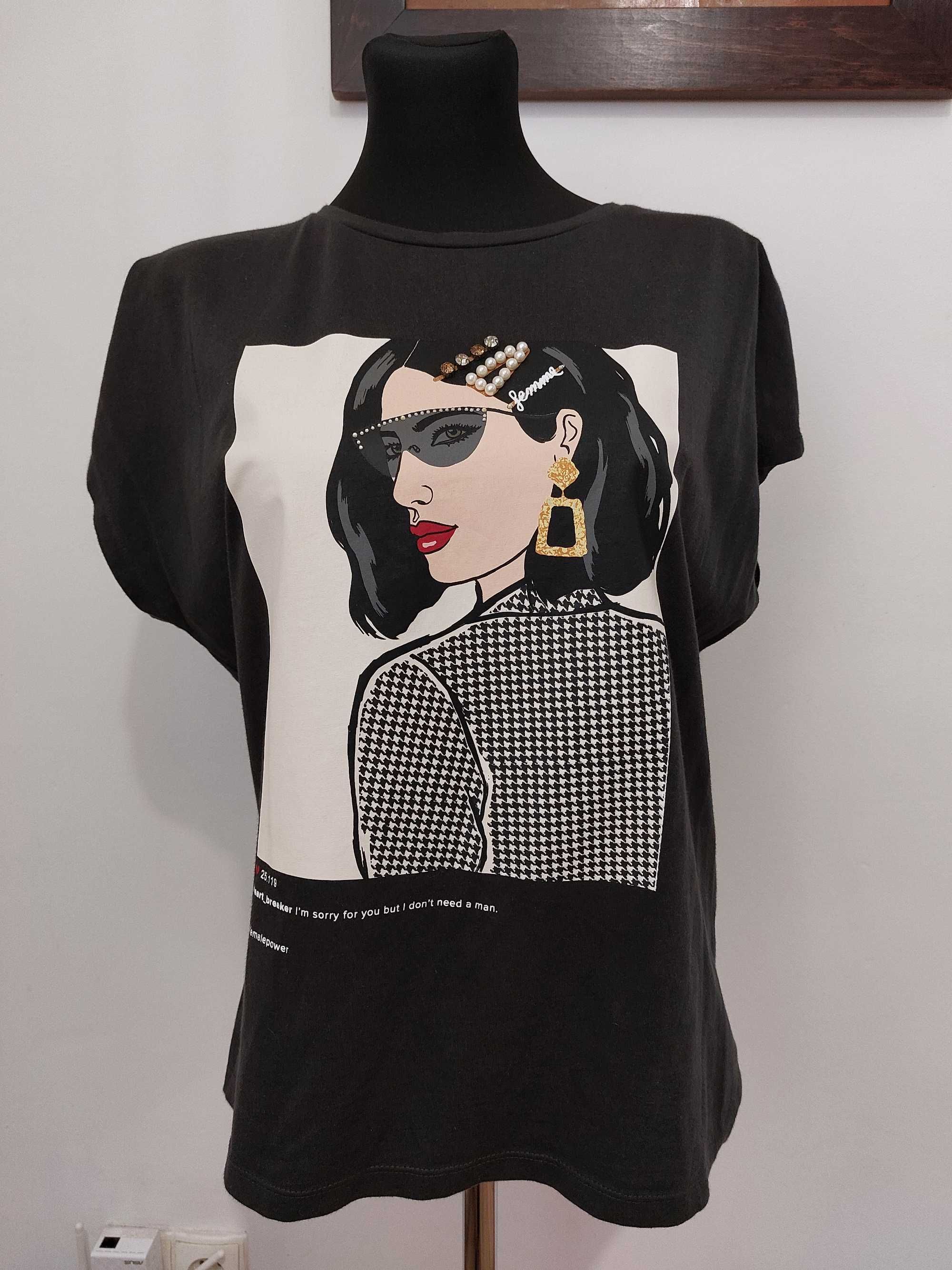 Grafitowy T-shirt z nadrukiem i dżetami